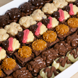 Tabuleiro Mini Brownie Com Forminha e Com Cobertura